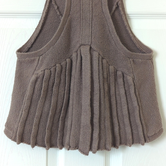 Quicksilver Waistcoat Inspired Button Up V-neck Pleated Back Knit Tank Top Taupe - Picture 12 of 12